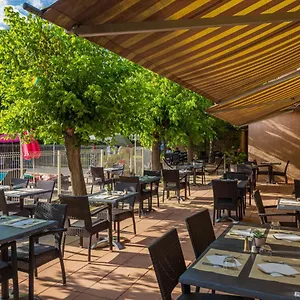 Logis Noemys Pont De L'etoile Hotel